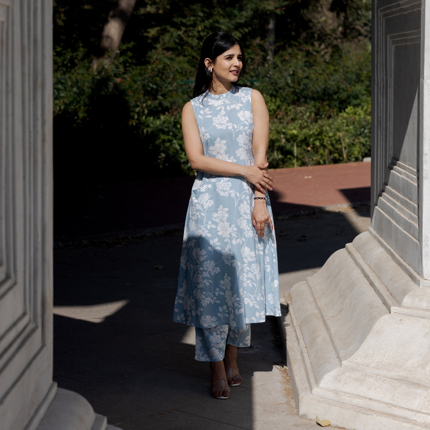 Blue Floral Elegance Cotton Rayon Co-ord Set – 2-in-1 Wear with Attachable Sleeves