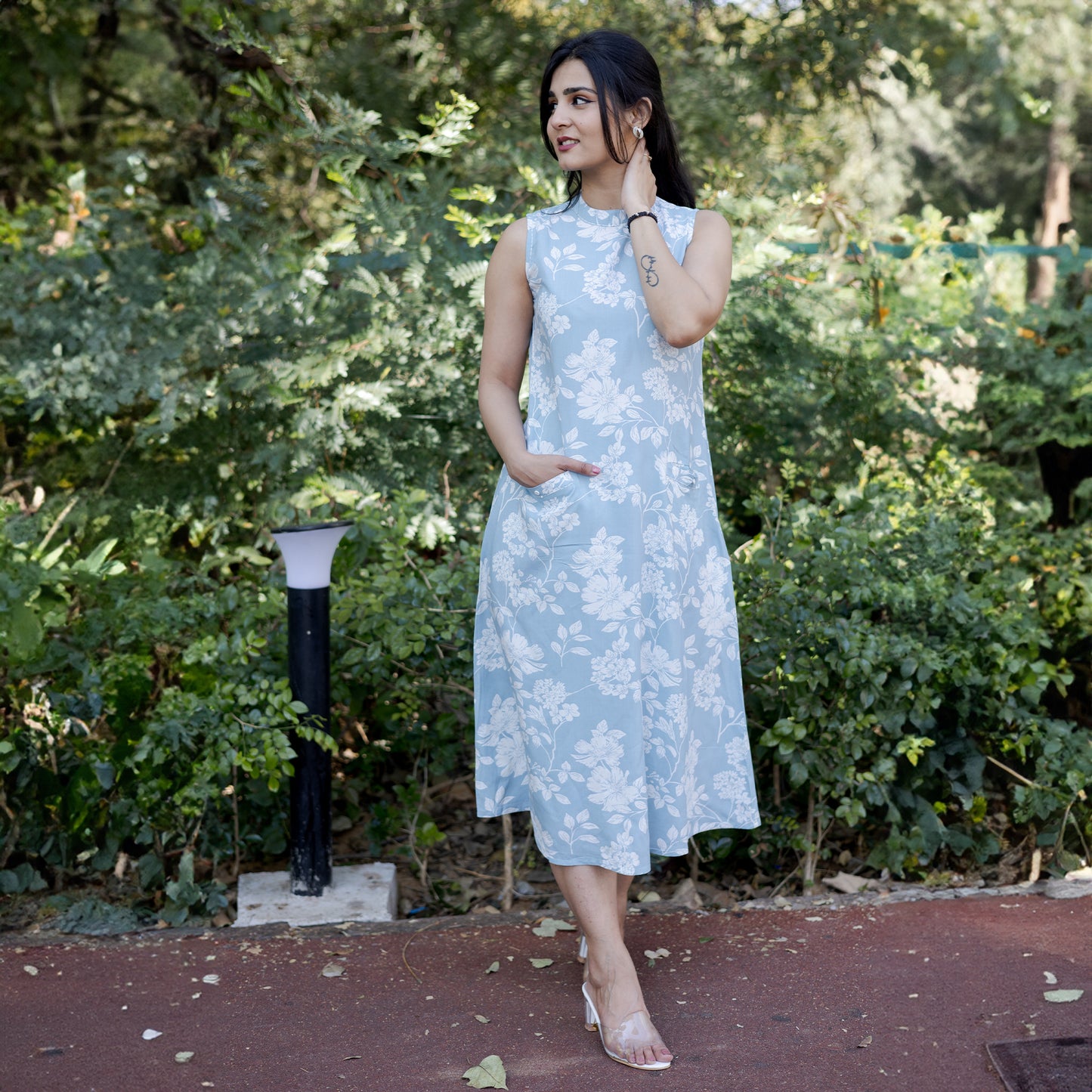 Blue Floral Elegance Cotton Rayon Co-ord Set – 2-in-1 Wear with Attachable Sleeves